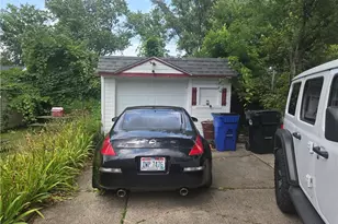 17425 Glendale Ave, Loveland, OH 44128 - Photo 3
