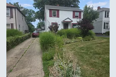 17425 Glendale Avenue, Loveland, OH 44128 - Photo 1