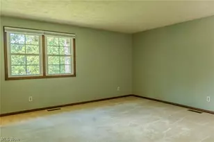 203 Albany Dr NW, Canton, OH 44708 - Photo 33