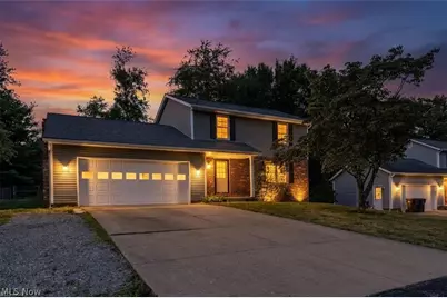 203 Albany Drive NW, Canton, OH 44708 - Photo 1