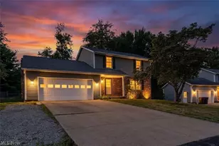 203 Albany Dr NW, Canton, OH 44708 - Photo 1