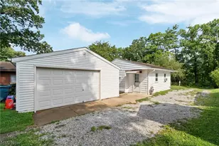 2964 Pressler Rd, Uniontown, OH 44685 - Photo 17