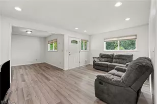 1313 E 29th St, Ashtabula, OH 44004 - Photo 13