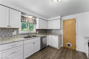 695 S 15th St, Sebring, OH 44672 - Photo 11