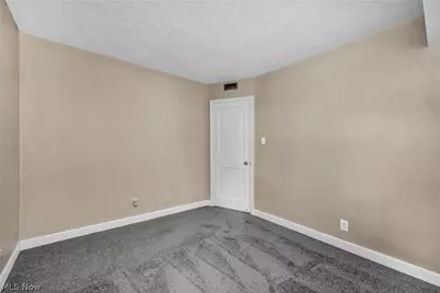 2139 Suncrest Circle, Cuyahoga Falls, OH 44221 - Photo 33