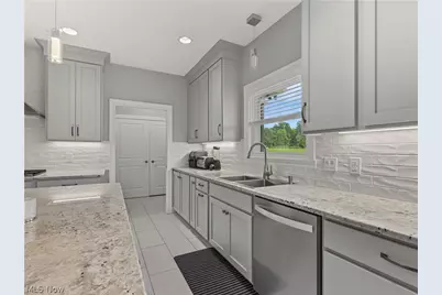6385 Meander Glen Drive, Austintown, OH 44515 - Photo 9