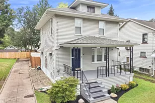 572 E Archwood Ave, Akron, OH 44301 - Photo 3