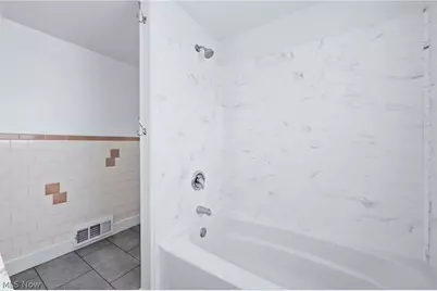 572 E Archwood Avenue, Akron, OH 44301 - Photo 31