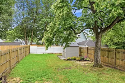 572 E Archwood Avenue, Akron, OH 44301 - Photo 15