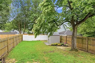 572 E Archwood Ave, Akron, OH 44301 - Photo 15