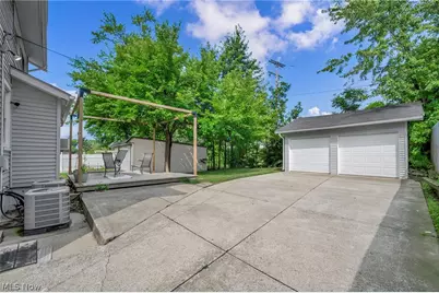 2203 Bunts Road, Oakwood, OH 44107 - Photo 35