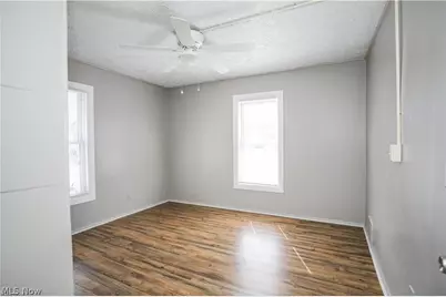 559 E Exchange Street, Akron, OH 44306 - Photo 13