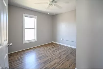 559 E Exchange Street, Akron, OH 44306 - Photo 15