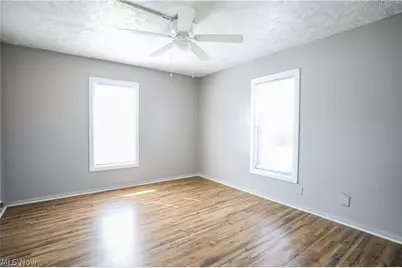 559 E Exchange Street, Akron, OH 44306 - Photo 17