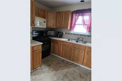 490 Tompkins Avenue, Akron, OH 44305 - Photo 5