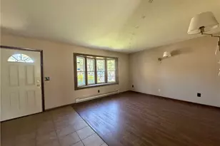 615 Bowling Green Cir, Elyria, OH 44035 - Photo 3
