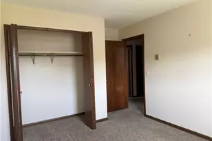 615 Bowling Green Cir, Elyria, OH 44035 - Photo 15