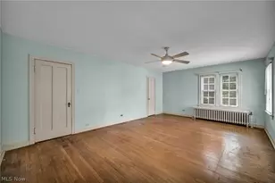 3295 Glencairn Rd, Huber Heights, OH 44122 - Photo 9