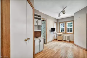 3295 Glencairn Rd, Huber Heights, OH 44122 - Photo 5