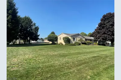 49261 S Park Circle, East Liverpool, OH 43920 - Photo 5