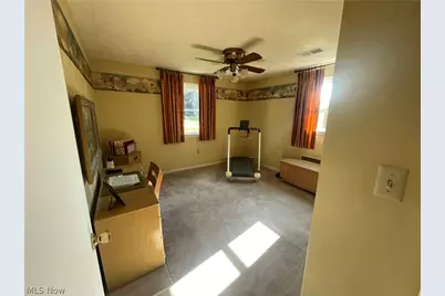 49261 S Park Circle, East Liverpool, OH 43920 - Photo 17