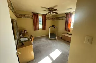 49261 S Park Cir, East Liverpool, OH 43920 - Photo 17