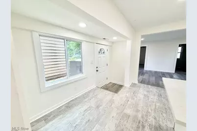 842 Starkweather Avenue, Loveland, OH 44113 - Photo 11