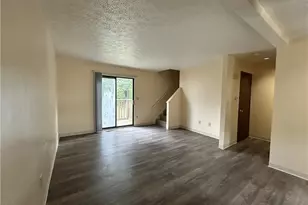133 Orchard Dr, St Clairsville, OH 43950 - Photo 3