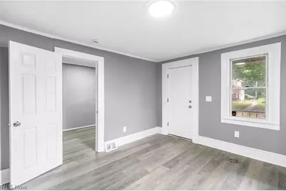 2408 Castle Avenue, Loveland, OH 44113 - Photo 5
