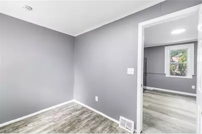 2408 Castle Avenue, Loveland, OH 44113 - Photo 15