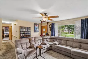 4908 Encino Dr, Akron, OH 44319 - Photo 9