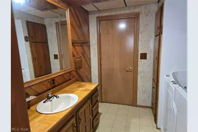 1472 Northeast Avenue, Tallmadge, OH 44278 - Photo 7