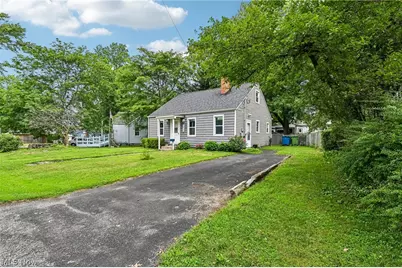 37531 Willow Drive, Eastlake, OH 44095 - Photo 3