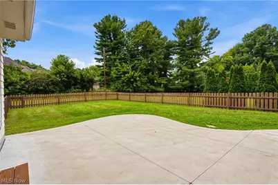 4828 Echoglenn Street NW, North Canton, OH 44720 - Photo 37