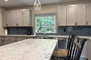 10990 Mayfield Rd, Chardon, OH 44024 - Photo 7