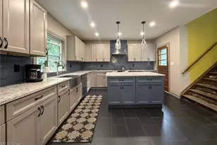 10990 Mayfield Rd, Chardon, OH 44024 - Photo 9