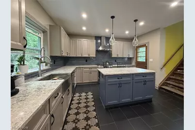 10990 Mayfield Road, Chardon, OH 44024 - Photo 3