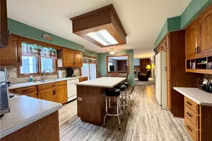 6385 Harbor Dr NW, Canton, OH 44718 - Photo 9