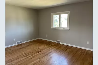 17914 Chagrin Boulevard, Huber Heights, OH 44122 - Photo 15