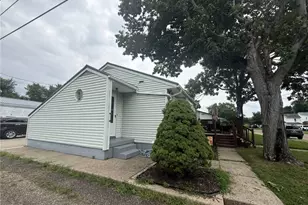 440 Center St, Newcomerstown, OH 43832 - Photo 3