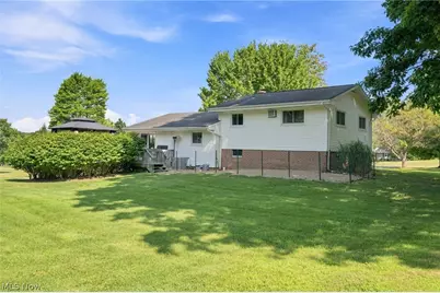 18082 Kenston Lake Drive, Chagrin Falls, OH 44023 - Photo 25