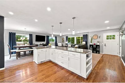 18082 Kenston Lake Drive, Chagrin Falls, OH 44023 - Photo 3