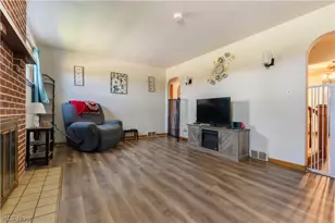 267 26th St NW, Barberton, OH 44203 - Photo 11