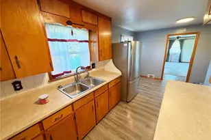 4284 Swallen Ave, Louisville, OH 44641 - Photo 13