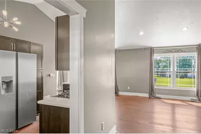 6031 Woodcrest Avenue NE, Canton, OH 44721 - Photo 3
