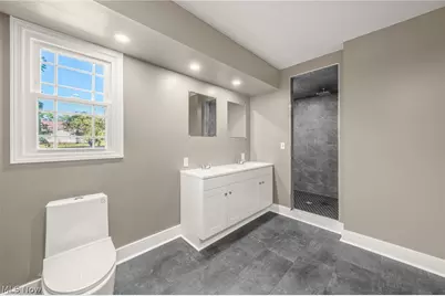 6031 Woodcrest Avenue NE, Canton, OH 44721 - Photo 21