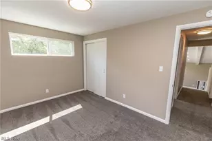 1291 Winhurst Dr, Akron, OH 44313 - Photo 15