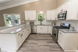 1291 Winhurst Dr, Akron, OH 44313 - Photo 9