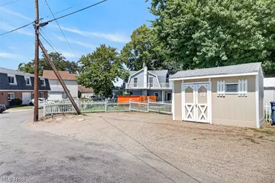 560 Saunders Avenue, Akron, OH 44319 - Photo 31