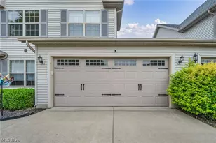 309 Lakebreeze Cove, Eastlake, OH 44095 - Photo 9